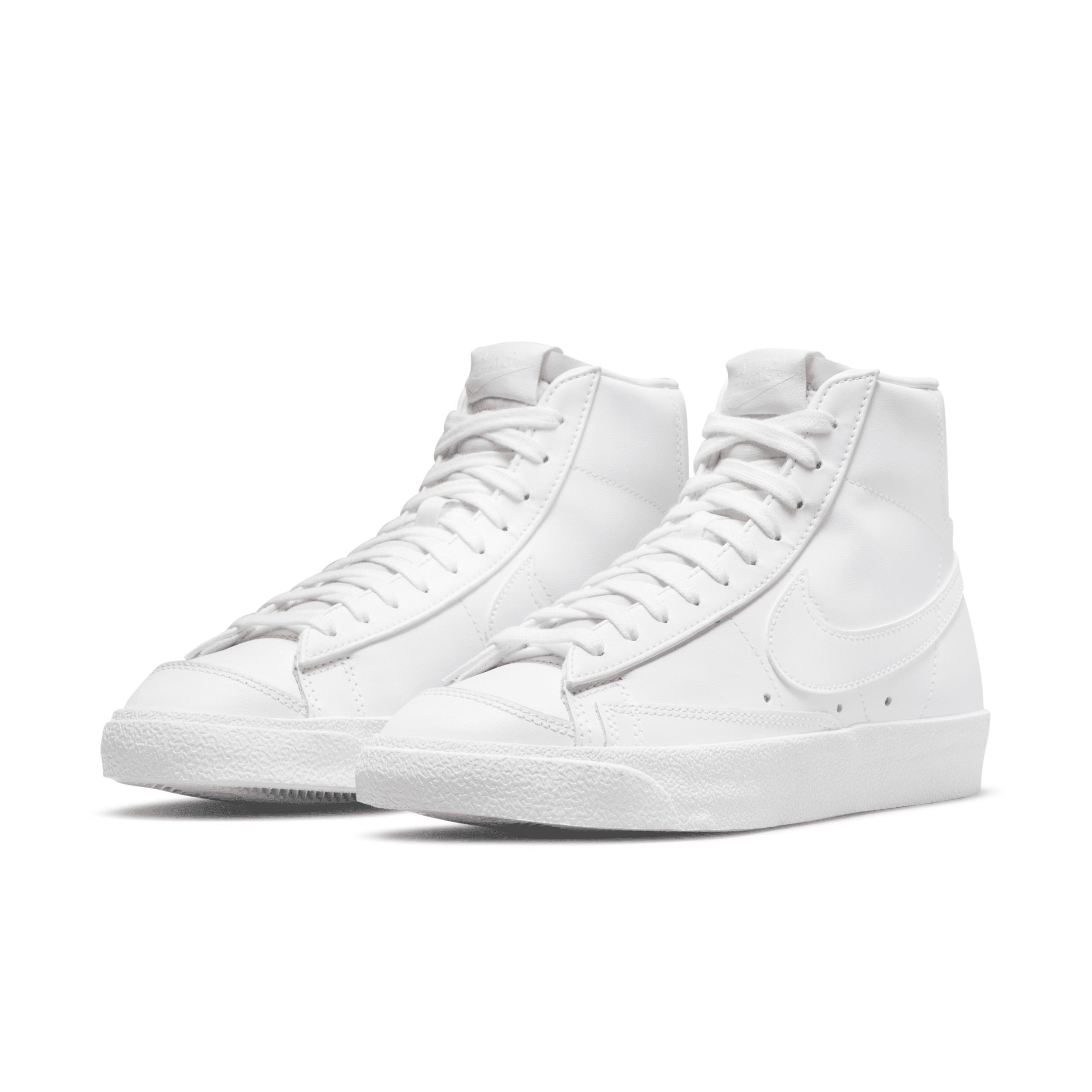 Nike Women's Blazer Mid '77 Shoes Product Image