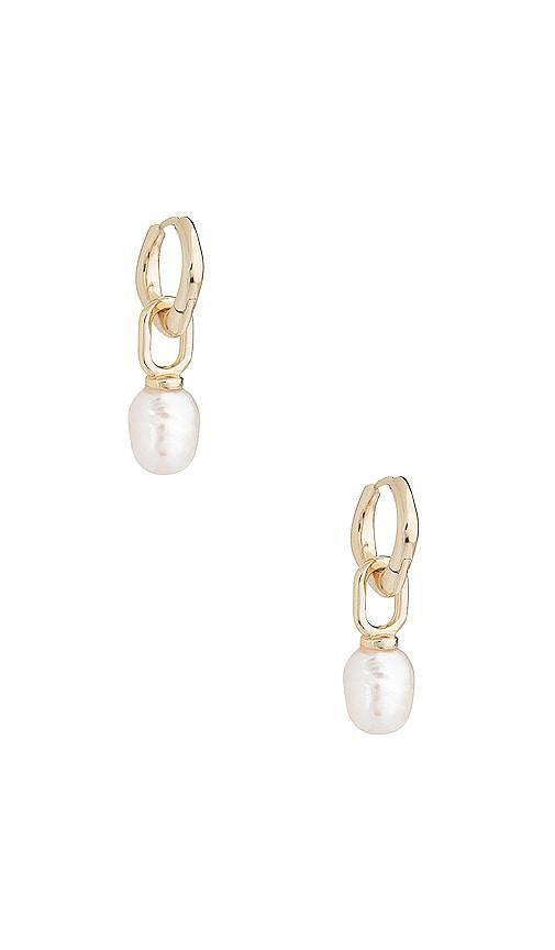 Link Pearl Earring Product Image