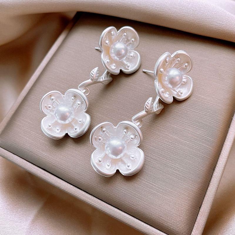 Flower Faux Pearl Drop Earring Product Image