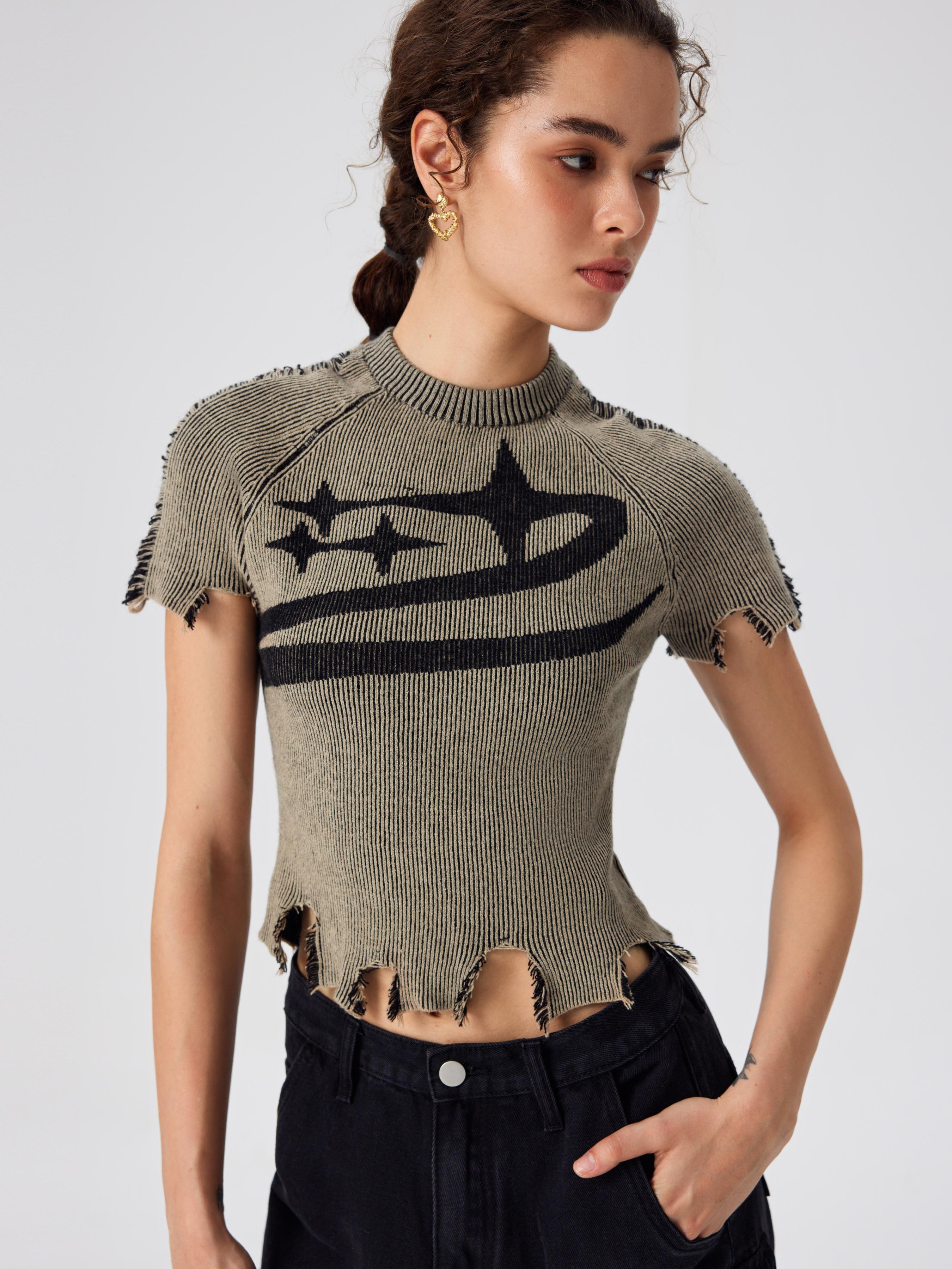 Round Neckline Graphic Star Ripped Knitted Short Sleeve Top Product Image