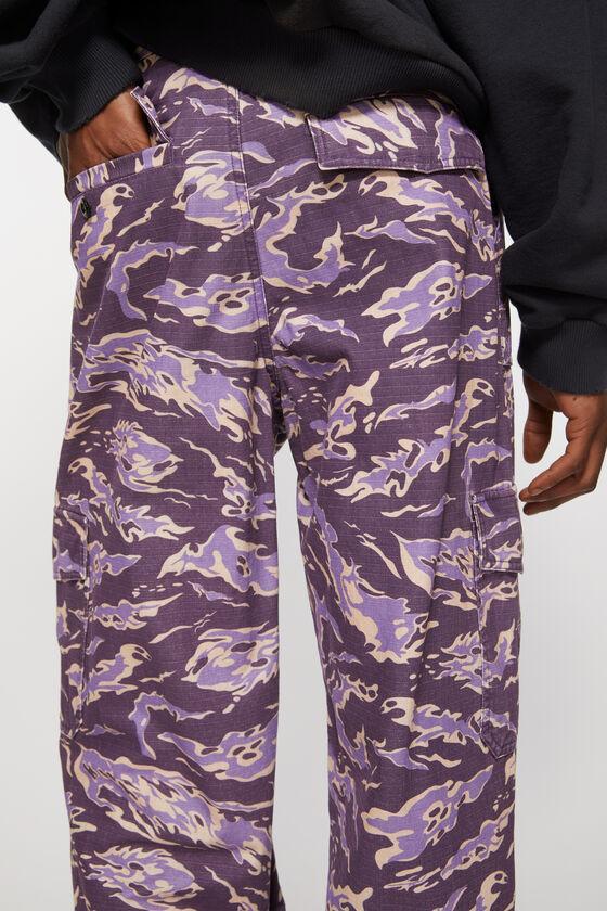 Cargo print trousers Product Image