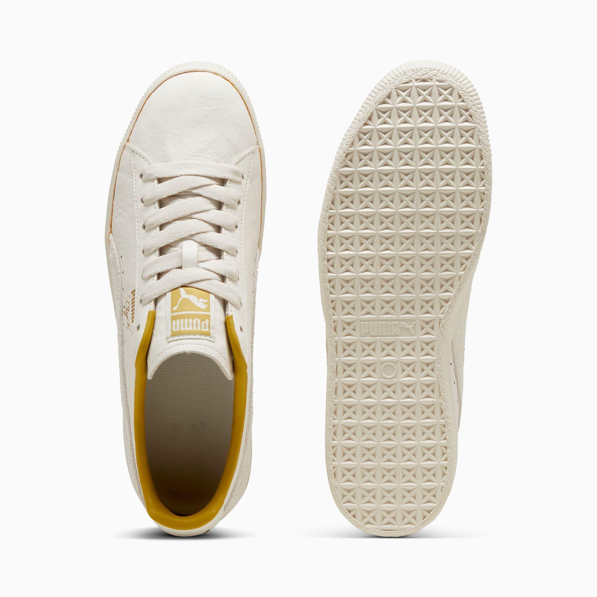 PUMA x The NeverWorn IV Clyde Men's Sneakers Product Image