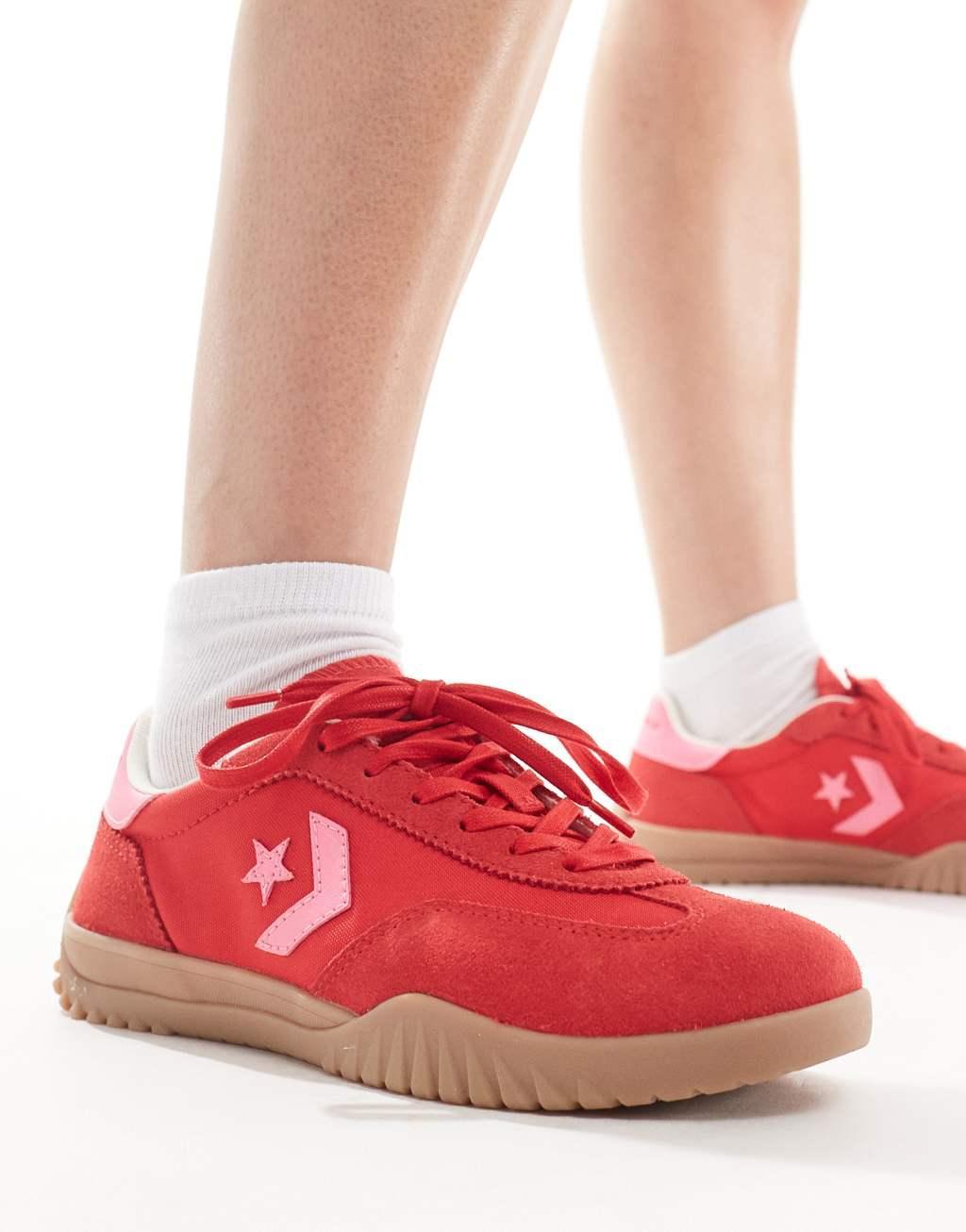 Converse Run Star sneakers in red & pink Product Image