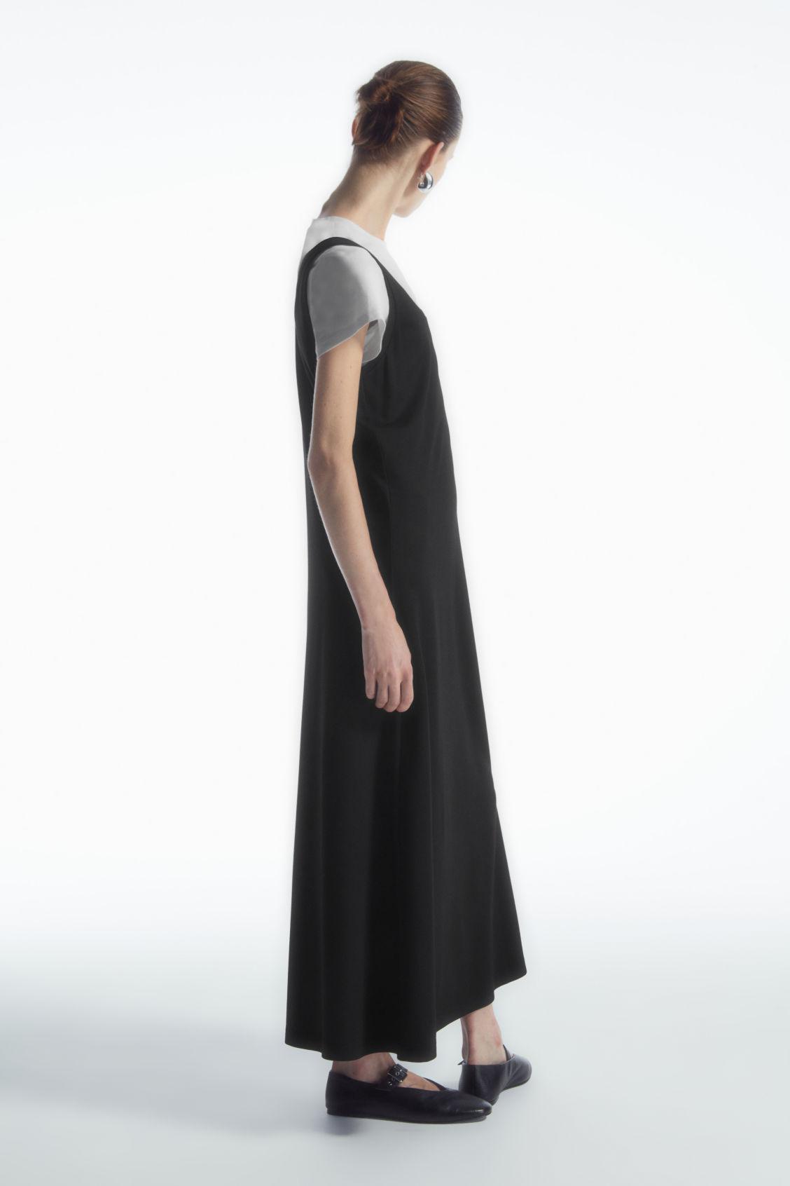 SCOOP-NECK JERSEY MIDI DRESS Product Image