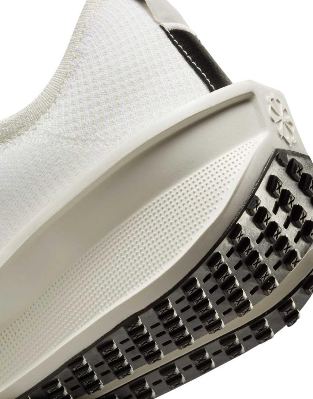 Nike Running Interact Run SE sneakers in off white Product Image