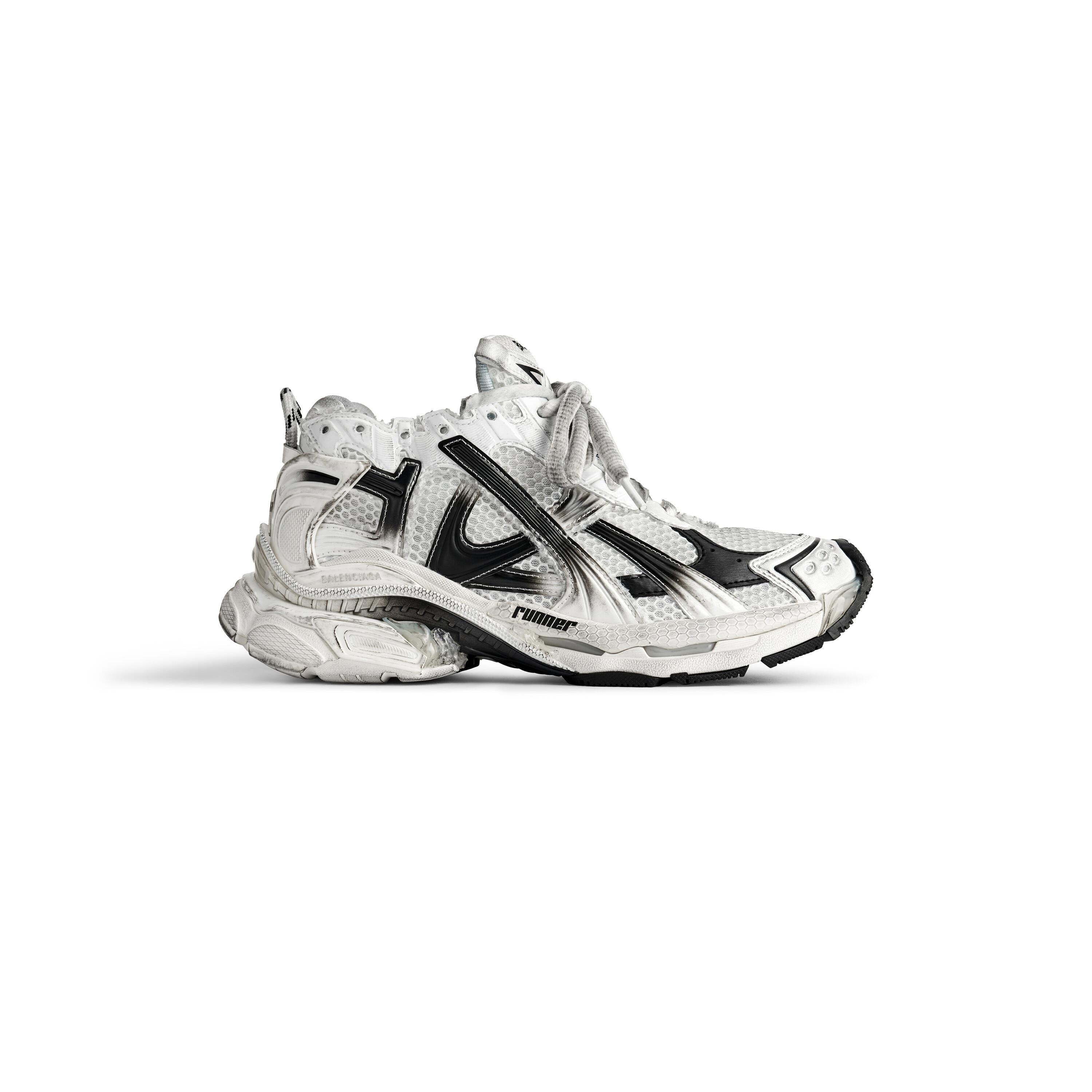 Women's Runner Gradient Sneaker  in White/black Product Image