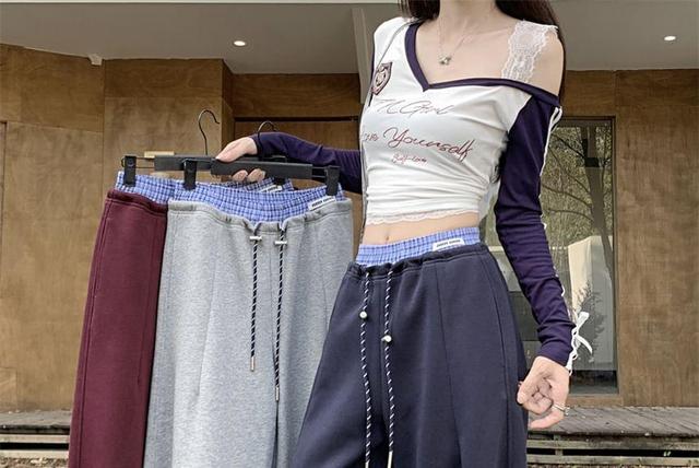 Drawstring Waist Mock Two Piece Wide Leg Sweatpants Product Image