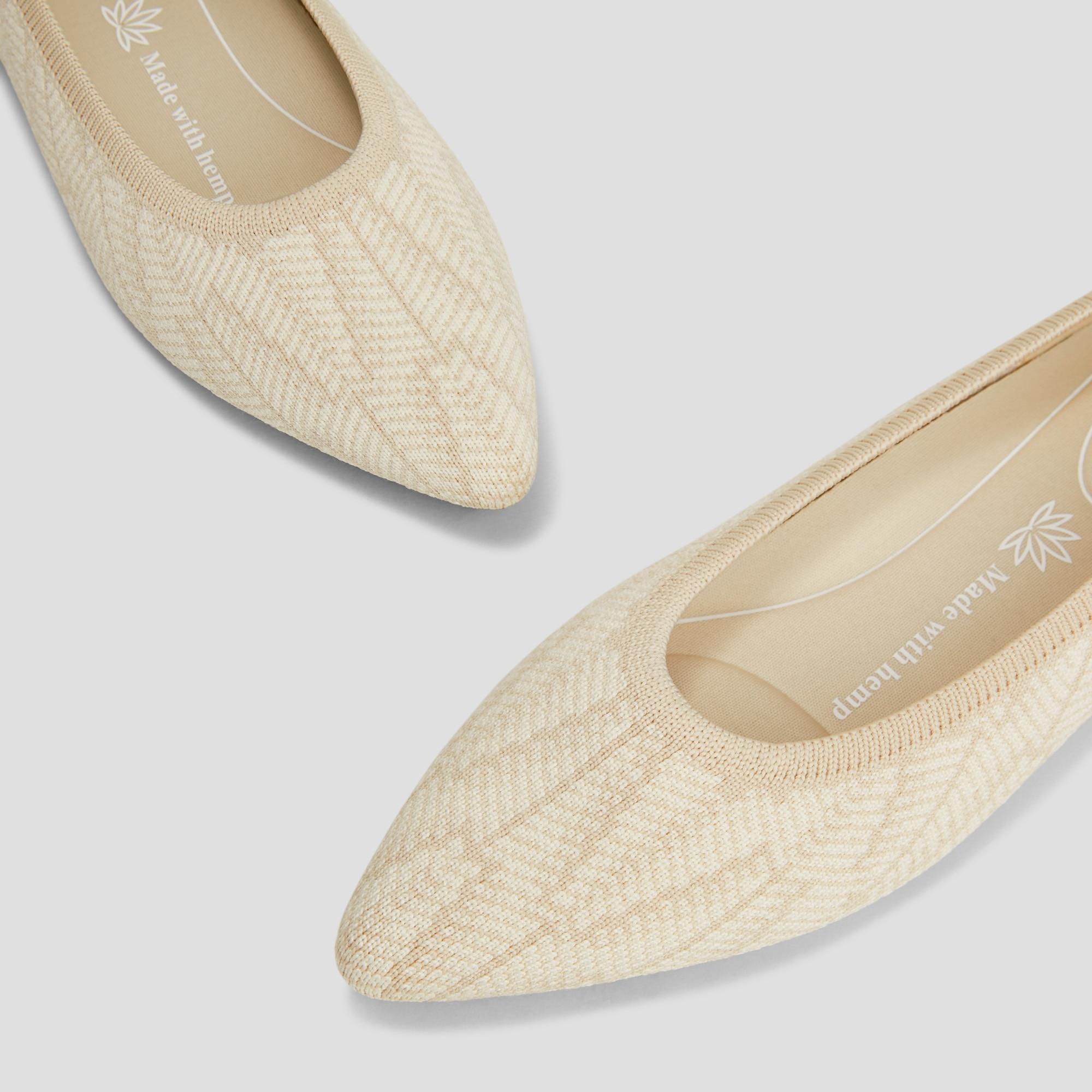 Pointed-Toe Ballet Flats (Aria 5° Hemp) Product Image