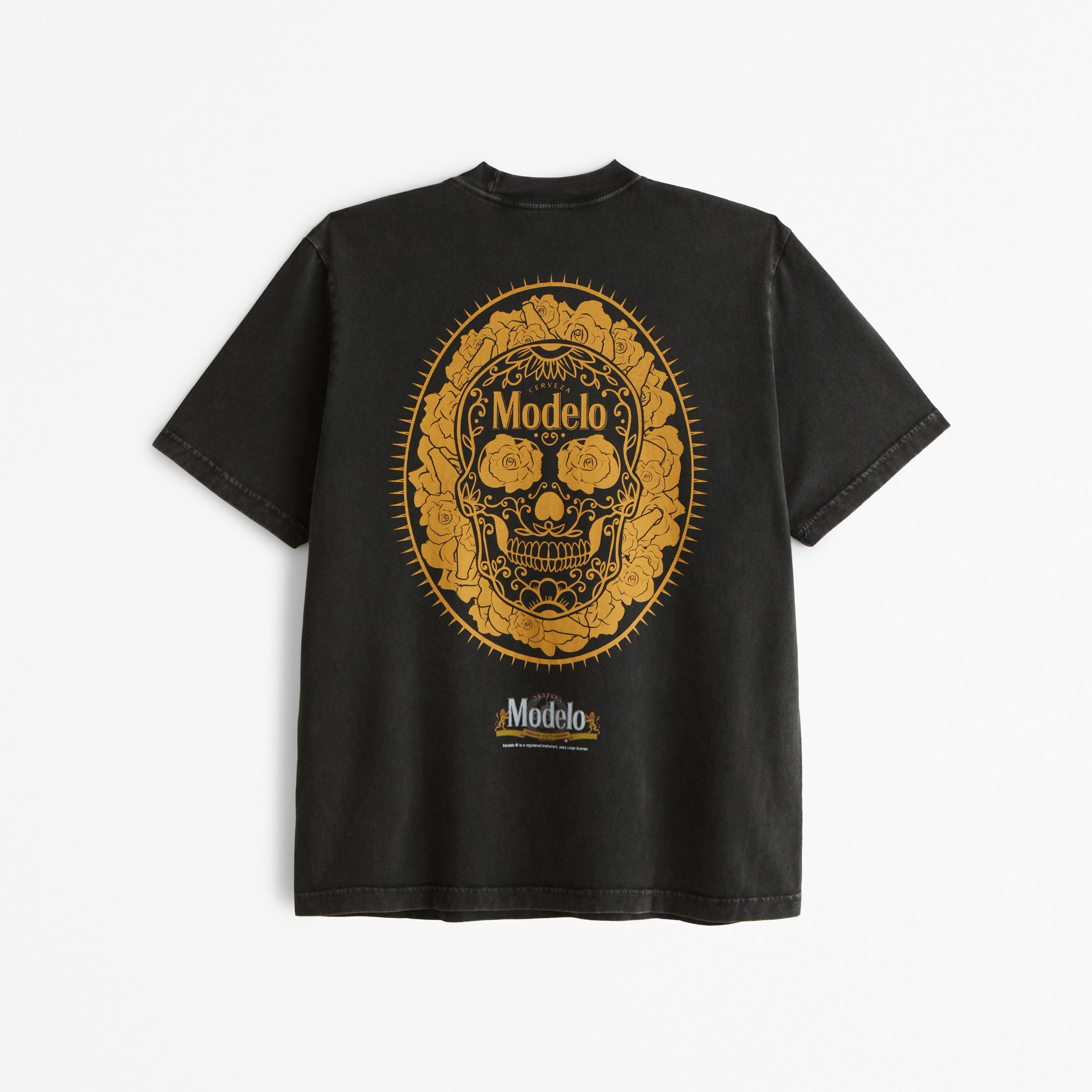 Modelo Vintage-Inspired Graphic Tee Product Image