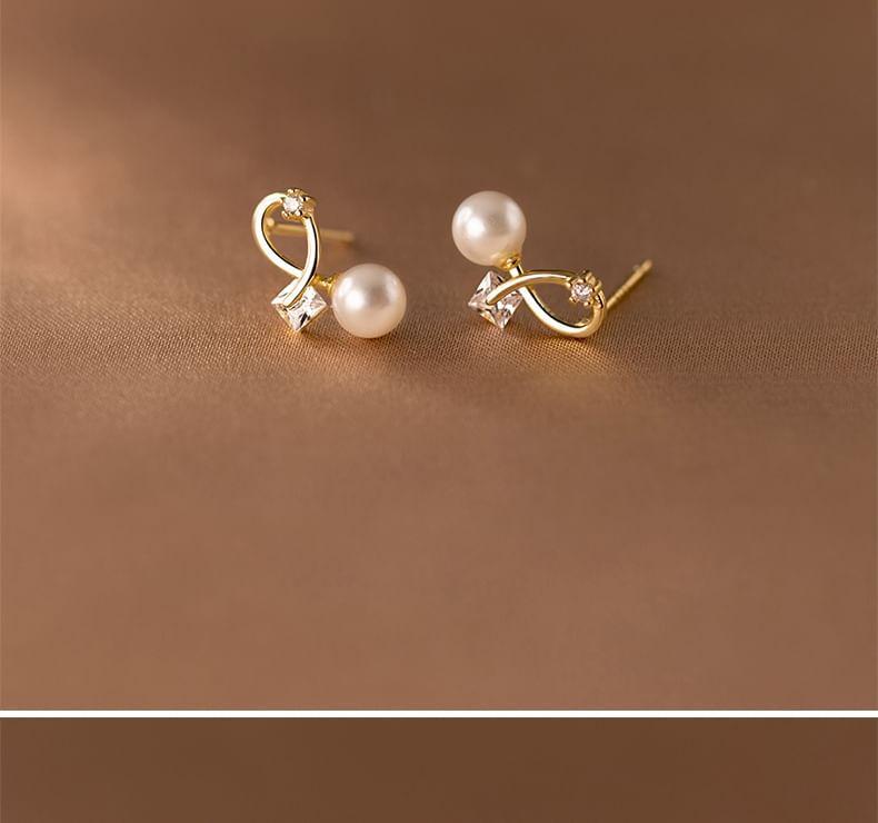 S925 Sterling Silver Faux Pearl Rhinestone Stud Earring Product Image