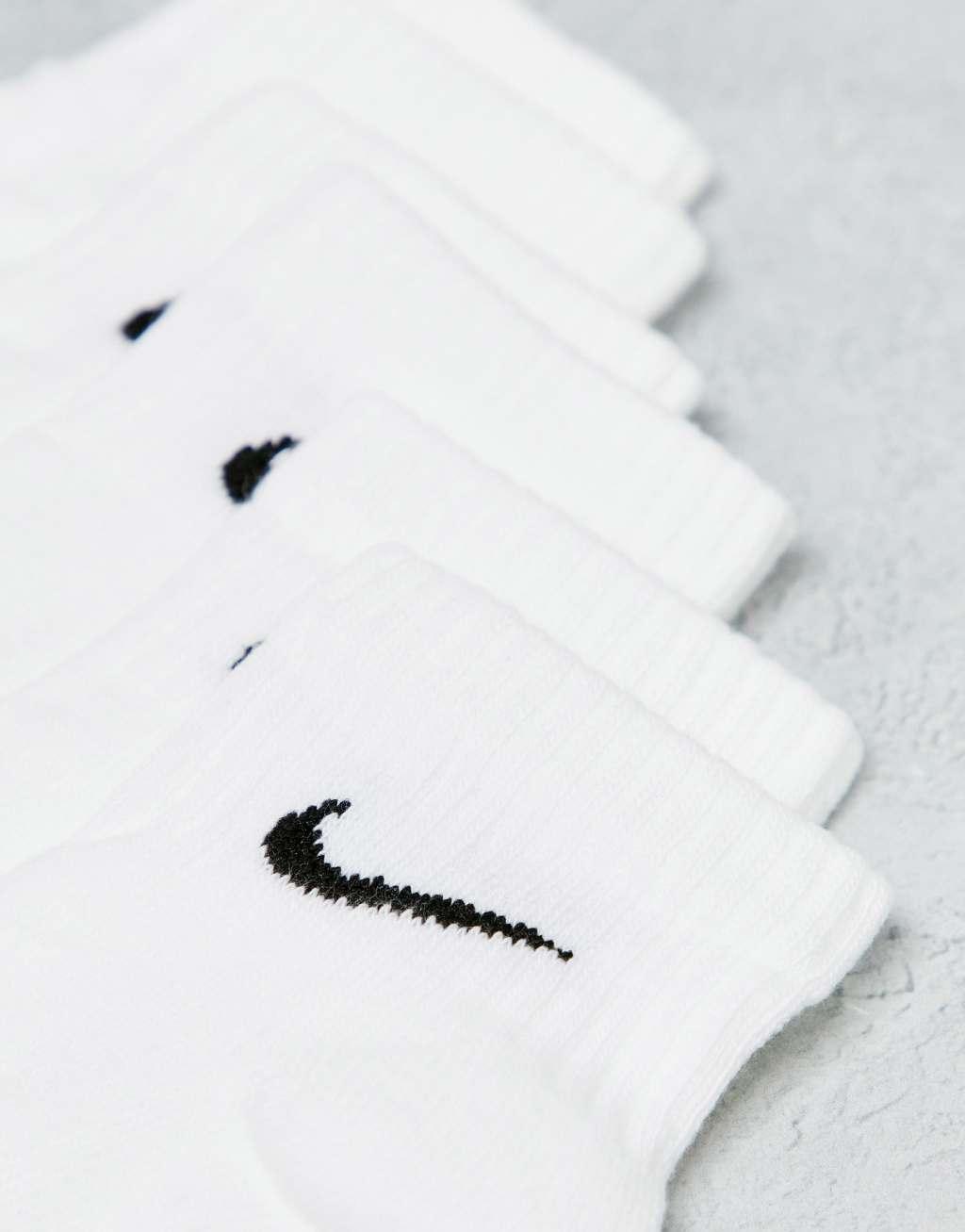 Nike Training Everyday Cushioned 6 pack ankle sock in white Product Image