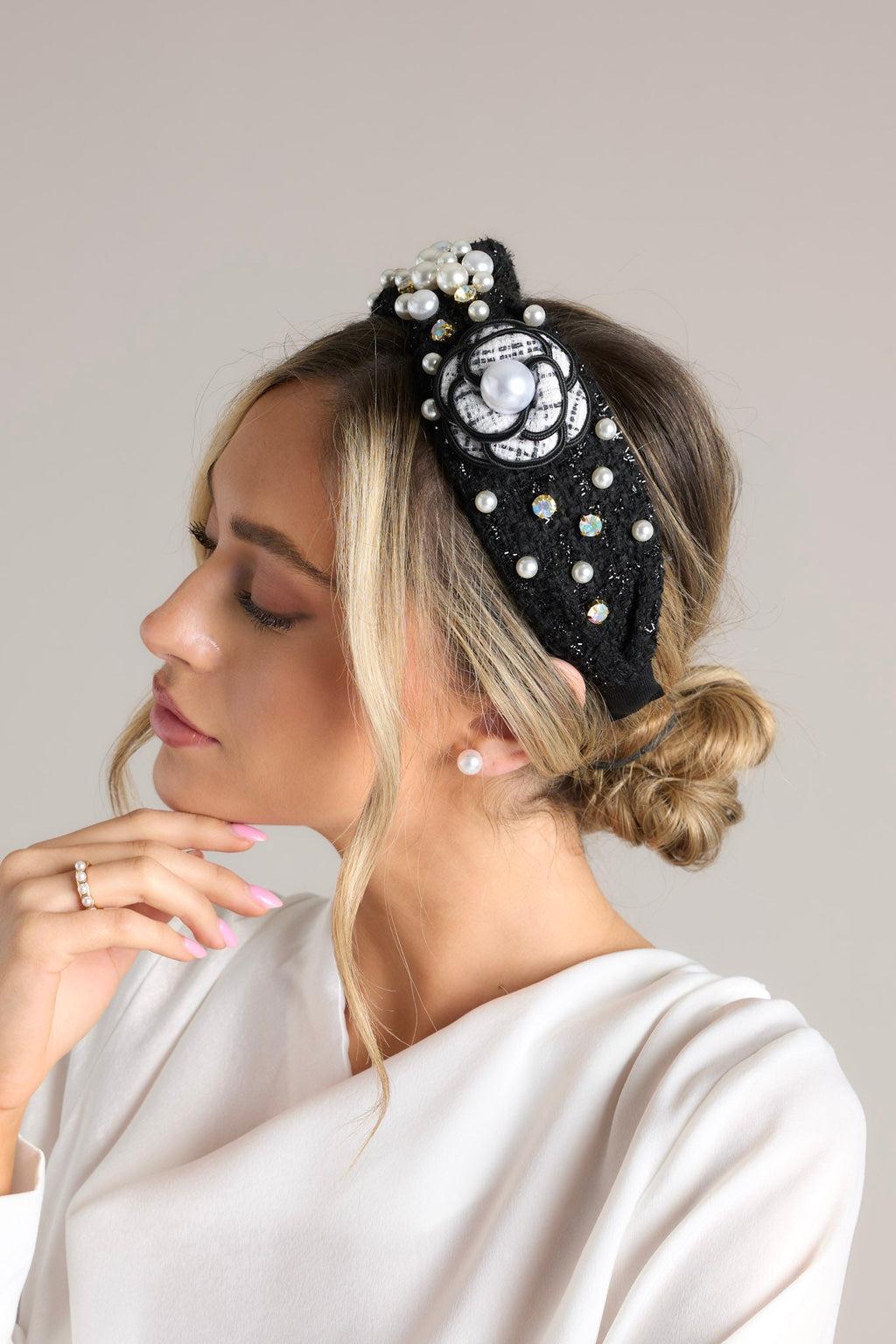 Beauty In Everyday Black Tweed Headband Product Image