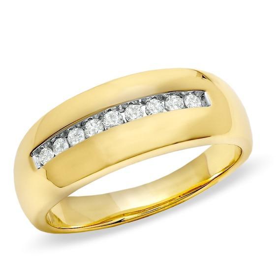 Men's 1/4 CT. T.w. Diamond Band in 14K Gold Product Image