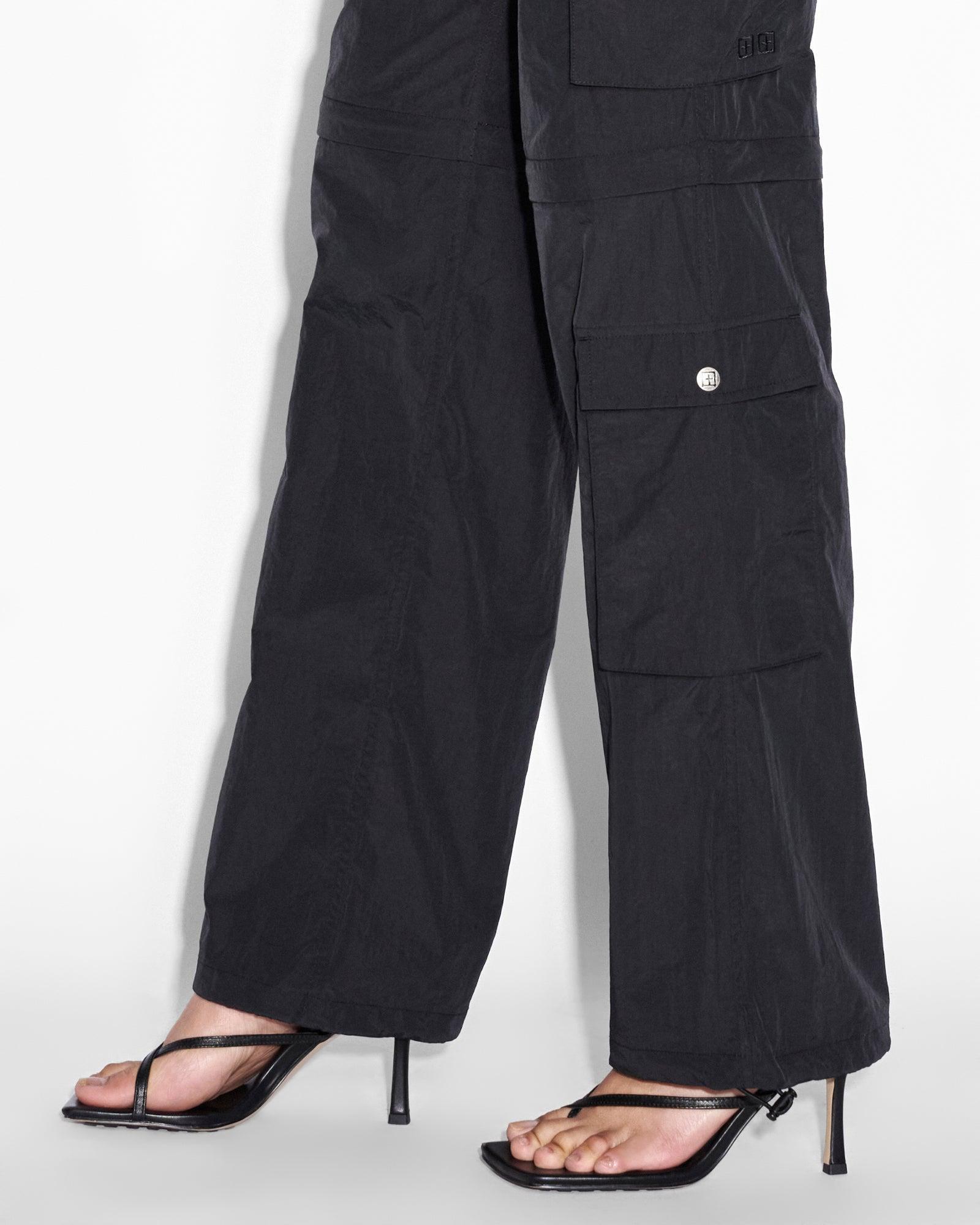 TACTIC CARGO PANT BLACK Female Product Image