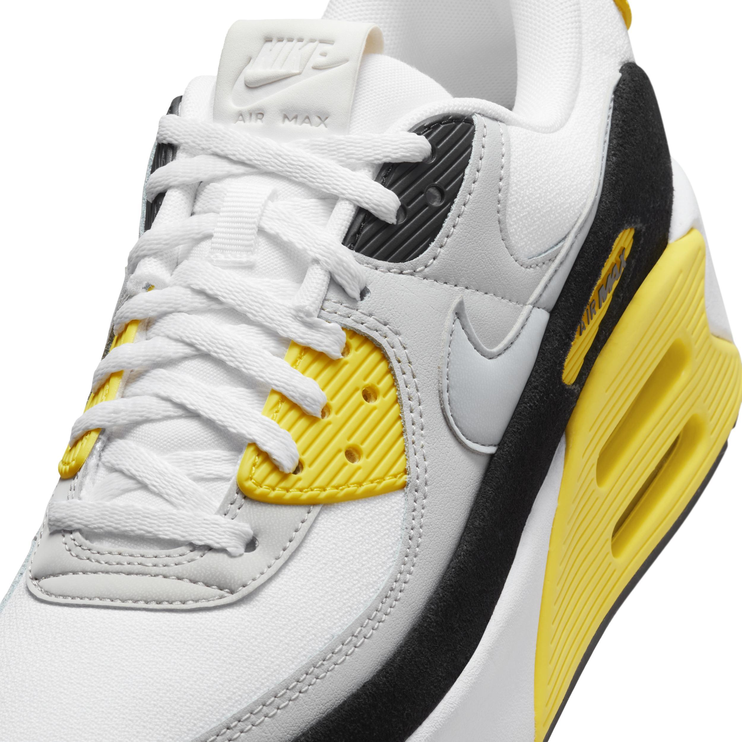 Nike Women's Air Max 90 LV8 Shoes Product Image