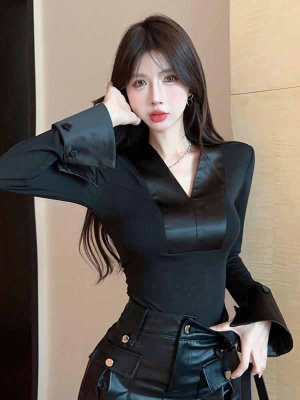 Long-Sleeve V-Neck Plain Flared Cuff Slim Fit Blouse Product Image