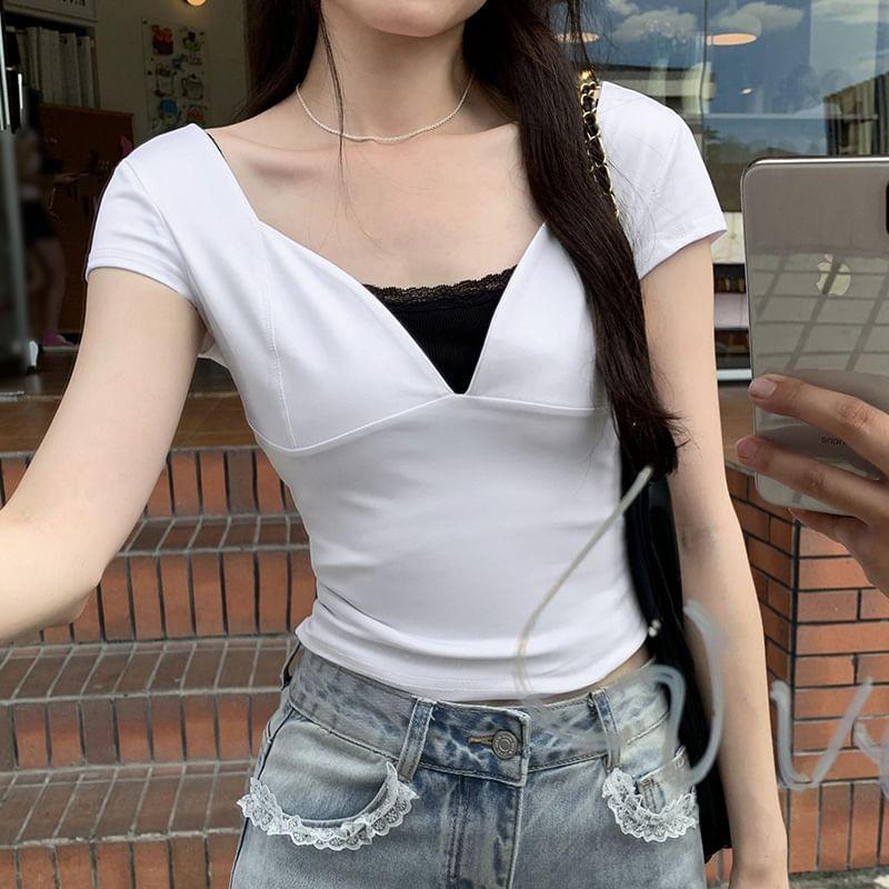 Short Sleeve Plain Open-Back Slim-Fit Crop T-Shirt Product Image