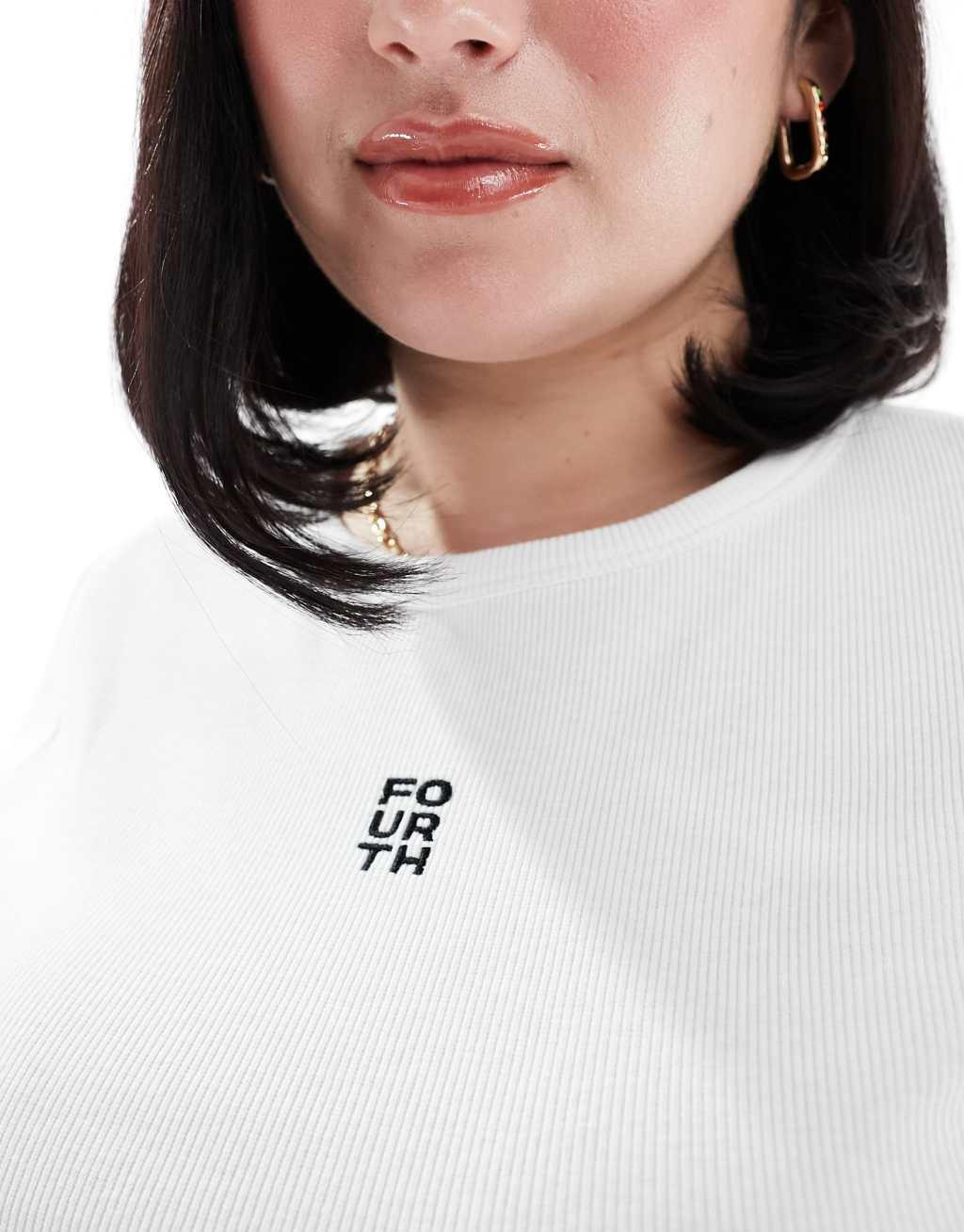 4th & Reckless Plus exclusive cropped embroidered logo detail T-shirt in white Product Image