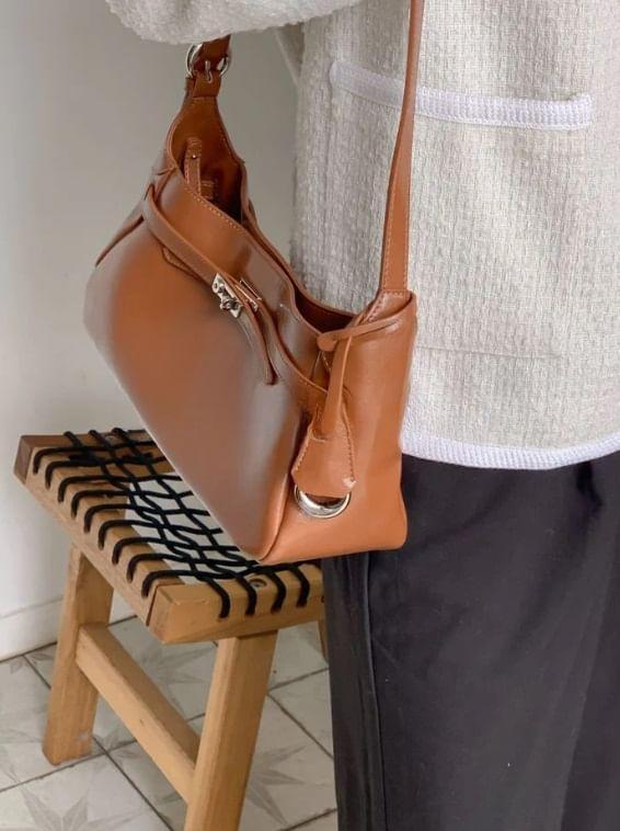 Plain Cowhide Leather Crossbody Bag Product Image