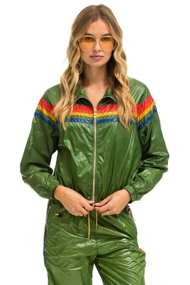 5 STRIPE - WINDBREAKER GARDEN GREEN GLOSSY Female Product Image