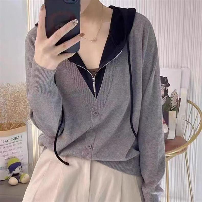 Mock Two-Piece Two Tone Buttoned Half-Zip Knit Hoodie Product Image