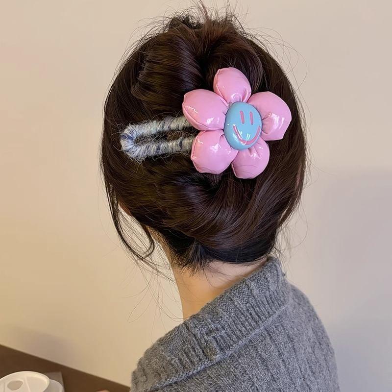 Smiley Floral Padded Yarn Hair Clip Product Image