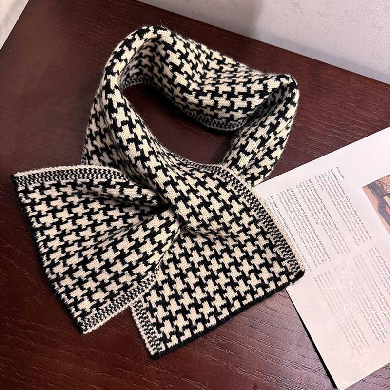 Houndstooth Scarf product image