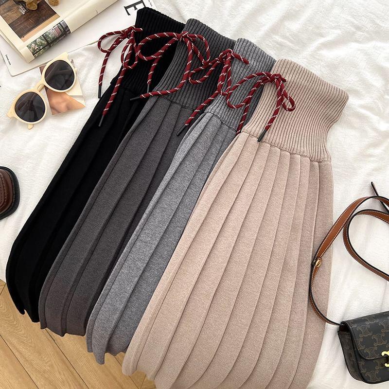 High Waist Plain Pleated A-Line Midi Skirt Product Image