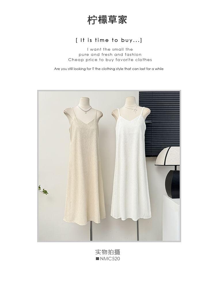 Textured Sleeveless V-Neck Midi Dress Product Image