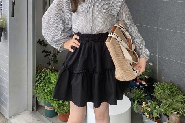 Long-Sleeve Peter Pan Collar Plaid Blouse Product Image