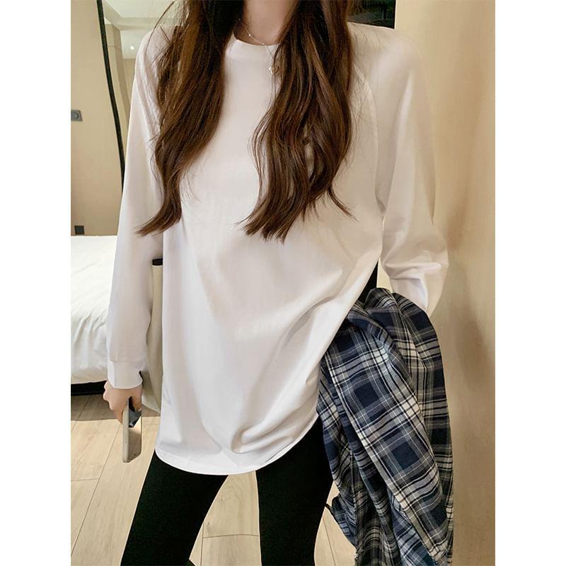 Long Sleeve Round Neck Plain T-Shirt Product Image