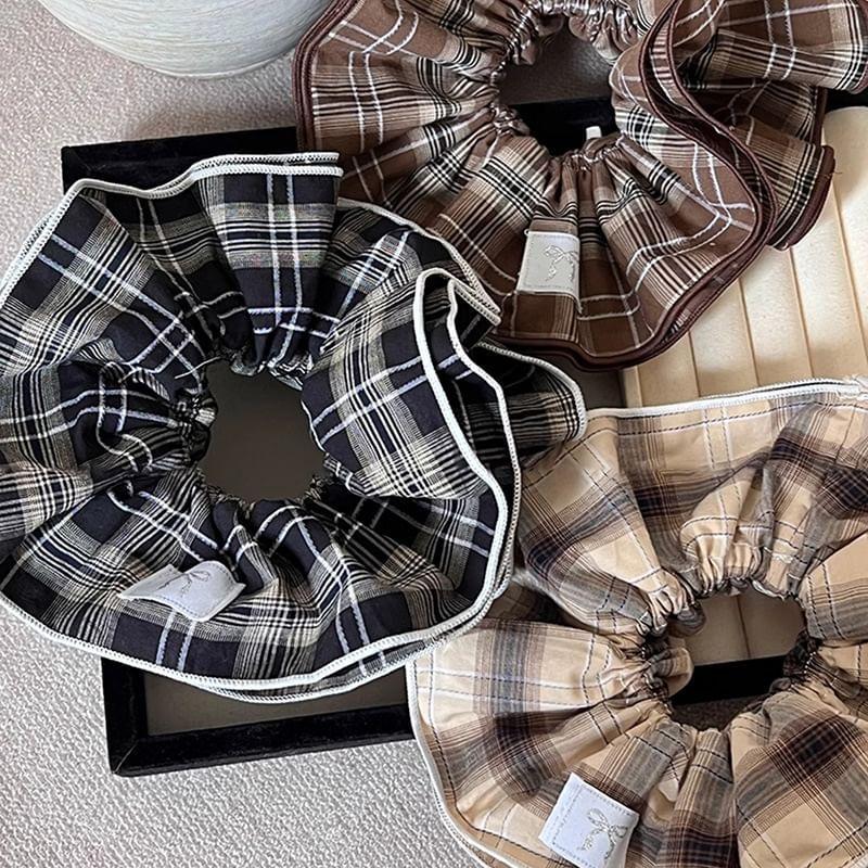 Plaid Scrunchie Product Image