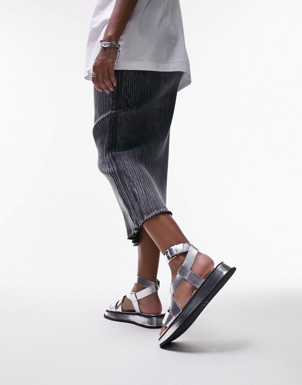 Topshop Jasmine chunky sandal in silver Product Image