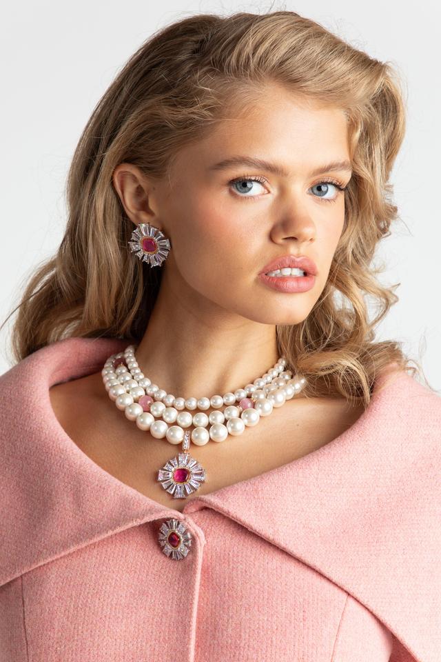 Emily Pearl Necklace (Pink) Product Image