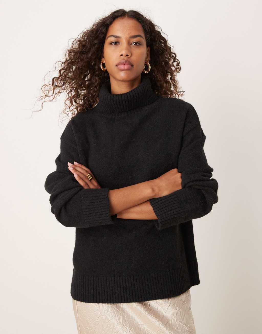 Glamorous turtle neck slouchy sweater in black knit Product Image