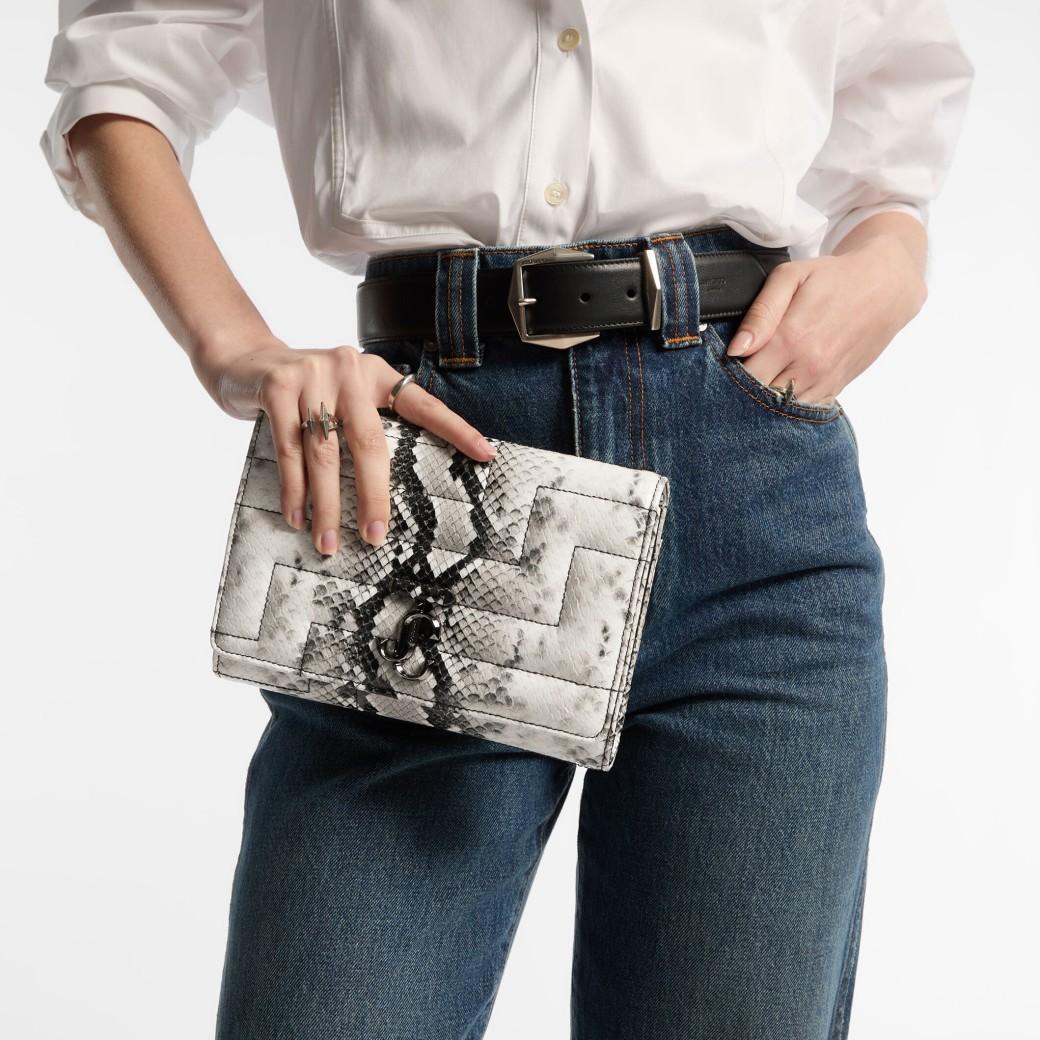 Avenue Clutch Product Image