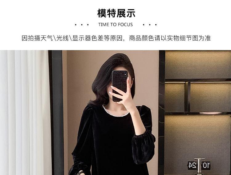 Long-Sleeve Crewneck Velvet Midi A-Line Dress Product Image