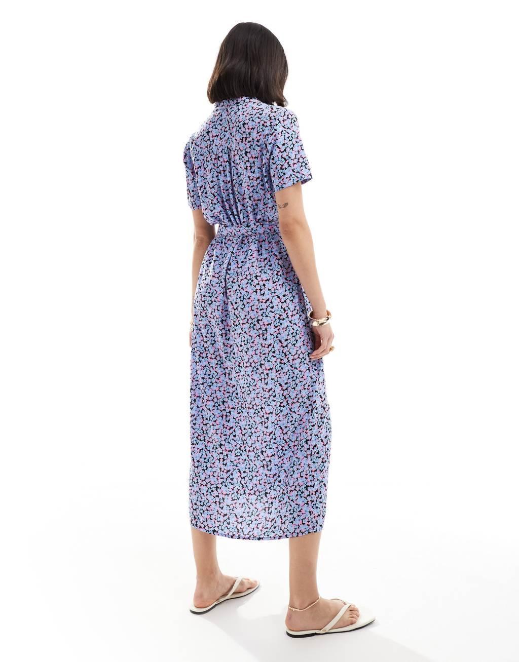 Vero Moda maxi button down shirt dress in blue floral print Product Image