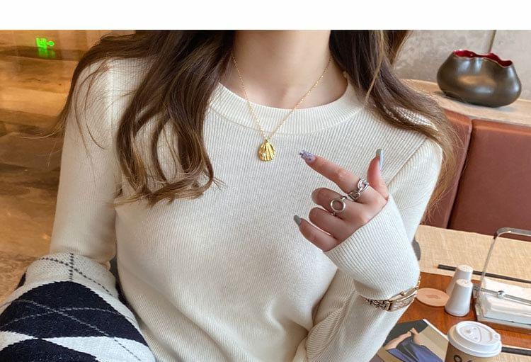 Long-Sleeve Round Neck Plain Ribbed Knit Top Product Image