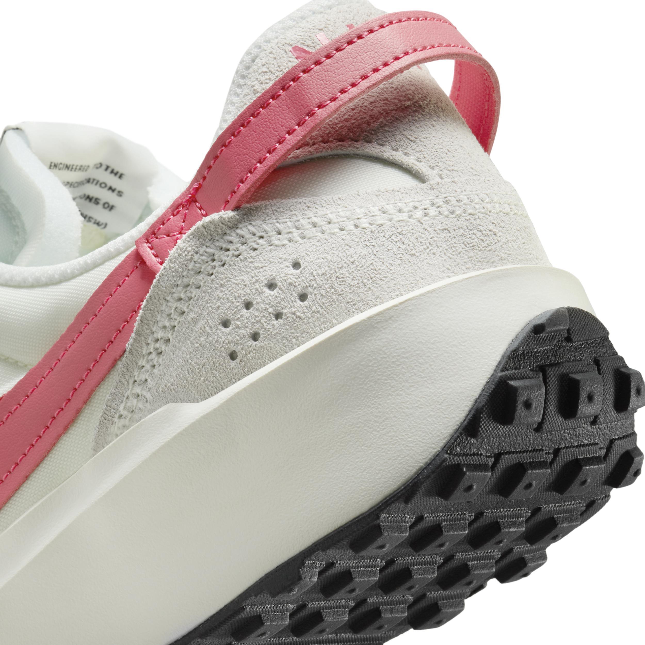 Nike Waffle Debut Women's Shoes Product Image