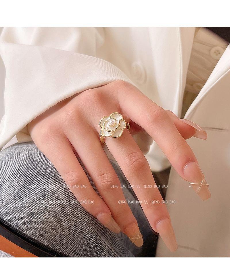 Floral Glazed Ring Product Image