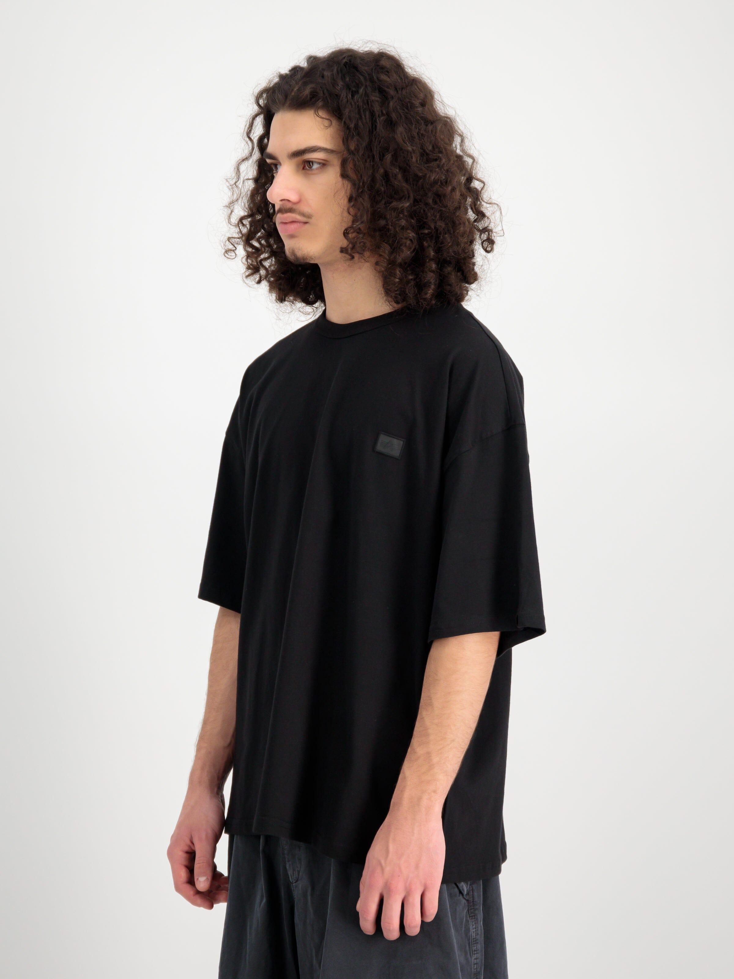 ALPHA ESSENTIAL RELAXED TEE Male Product Image