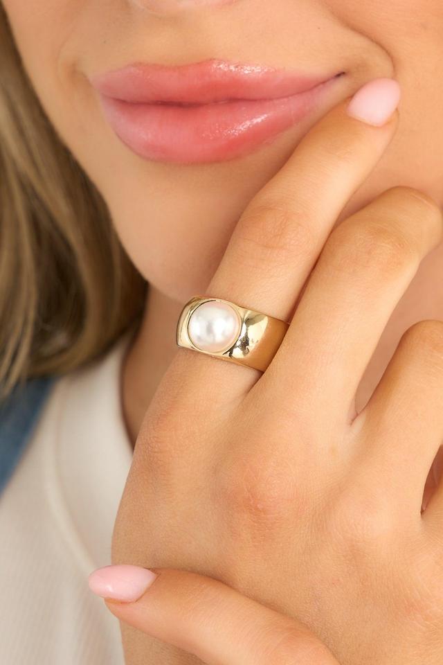 The Only One Gold Pearl Pearl Ring Product Image