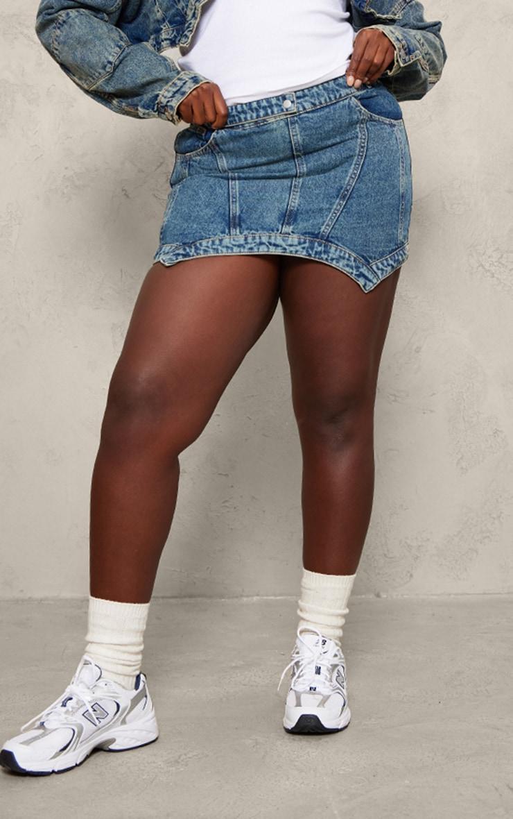 Plus Vintage Wash Washed Curved Hem Denim Mini Skirt Product Image