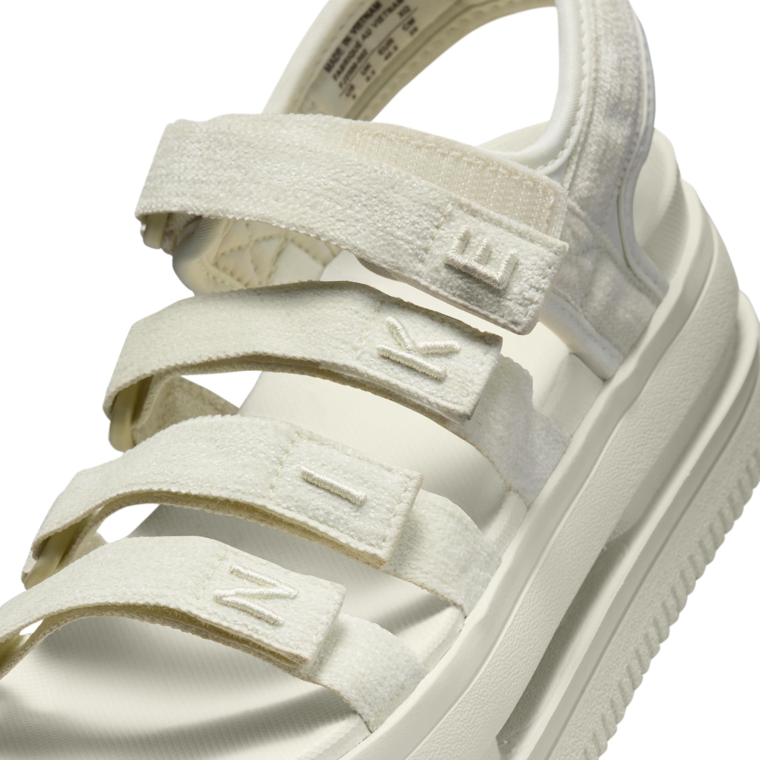 Nike Women's Icon Classic SE Sandals Product Image