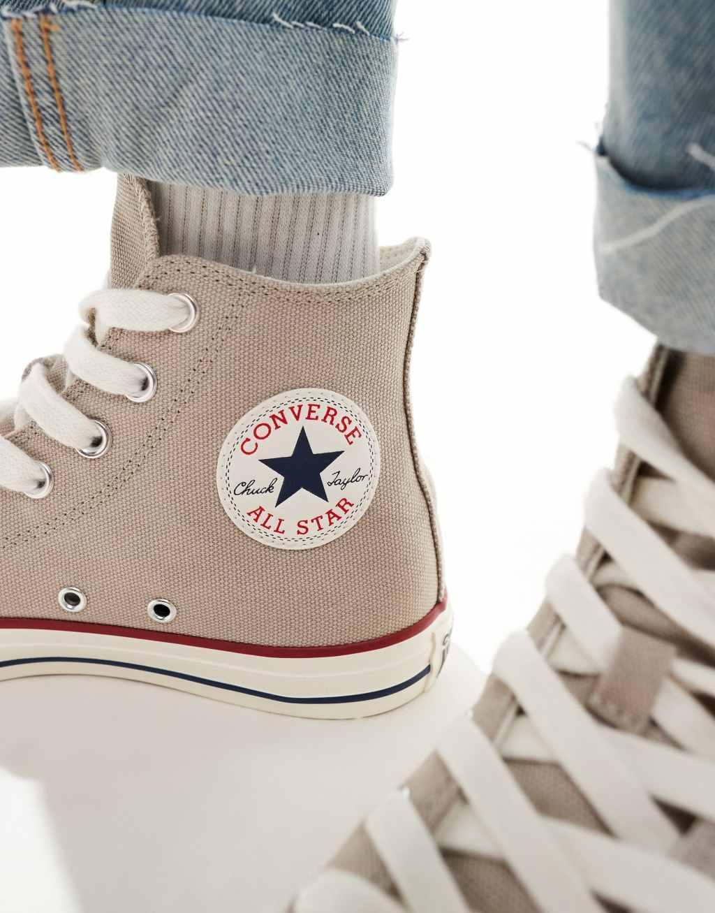 Converse Chuck Taylor All Star in beige Product Image