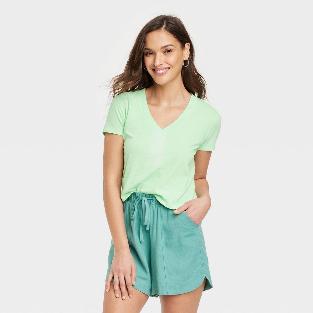 Womens Shrunken Short Sleeve V-Neck T-Shirt - Universal Thread Green L Product Image