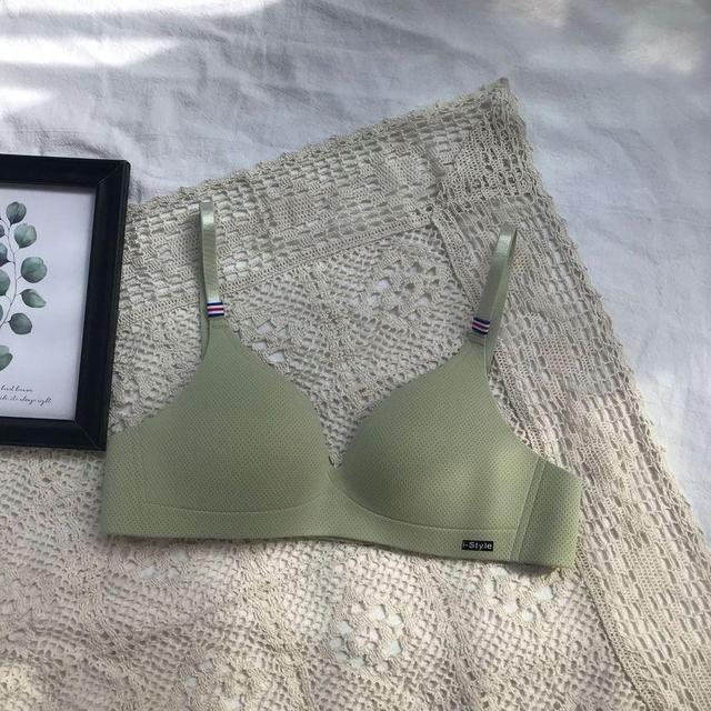 Plain Wireless Bra Product Image