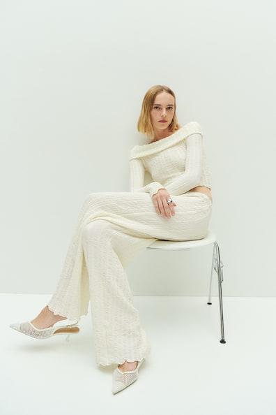 Wide-Leg Textured Pants Product Image