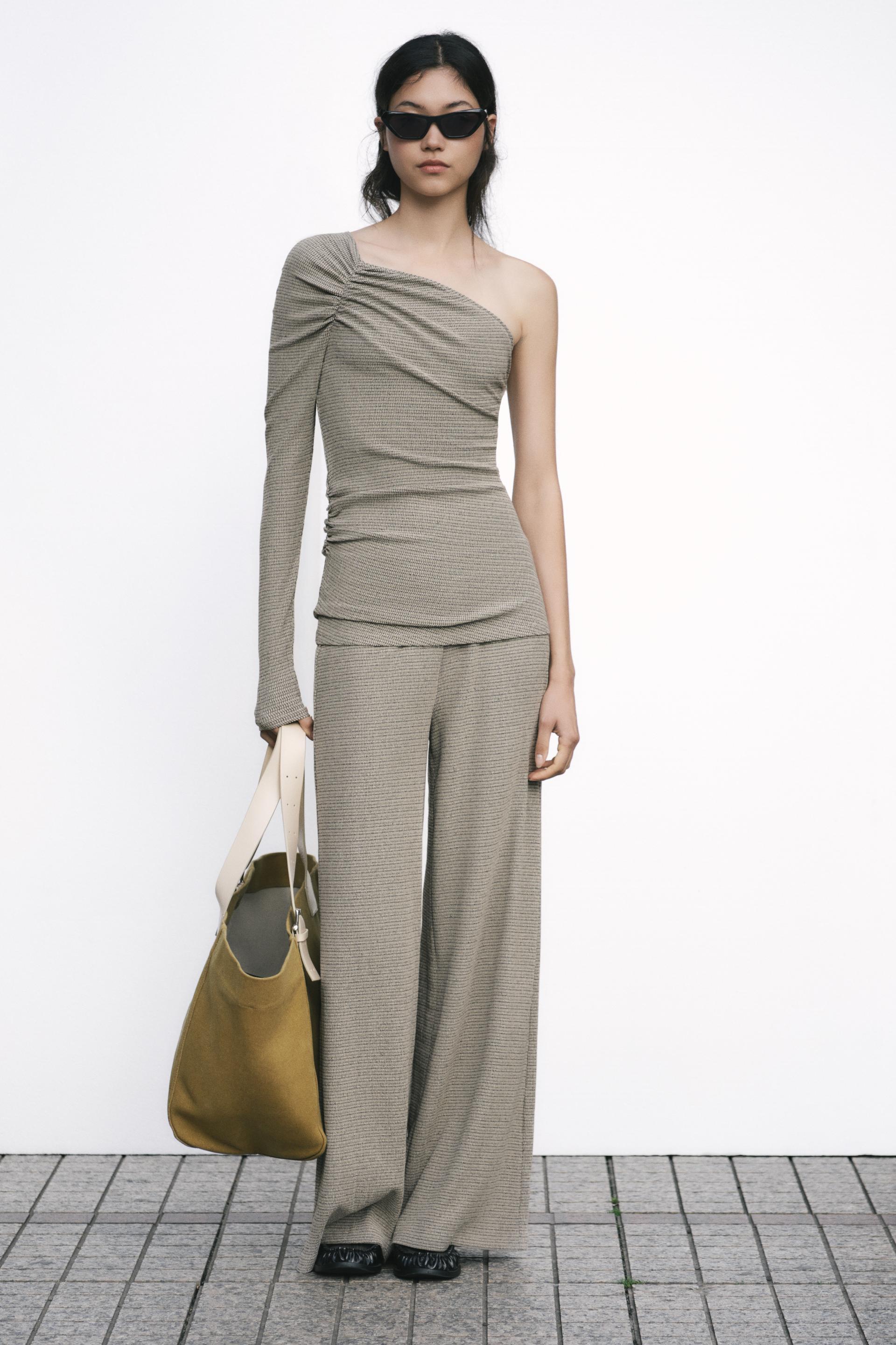 TEXTURED WIDE LEG PANTS Product Image